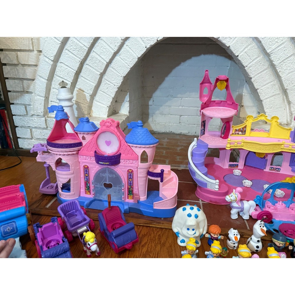 TESTED WORKS Fisher-Price Disney Princess Lot - 38 Characters, 3 Castles - Picture 7 of 7